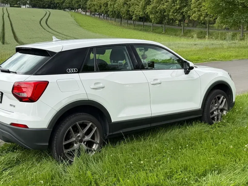 Gebraucht Audi Q2 Sport 150 PS (110 kW) 2017 Weiß SUV