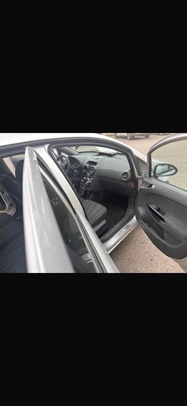 Gebraucht Opel Corsa 70 PS (51 kW) 2010 Grau Kleinwagen