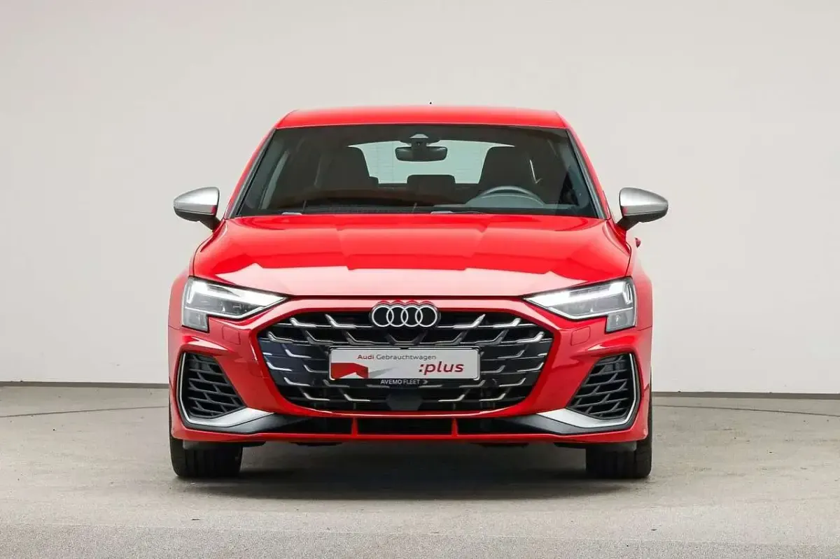 Gebraucht Audi S3 Ambiente 333 PS (244 kW) 2025 Progressivrot metallic (metallic) Limousine