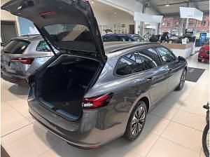 Neu Skoda Superb Selection 150 PS (110 kW) 2025 Grau (graphitegrau metallic) Kombi