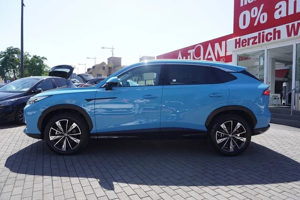 Neu MG HS Luxury 170 PS (125 kW) 2025 Andere SUV