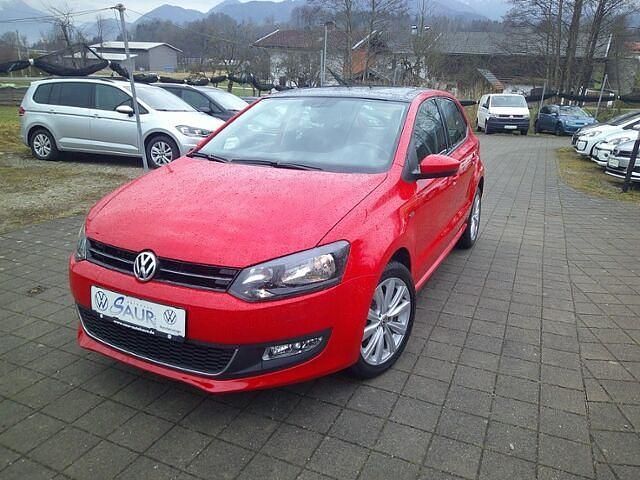 Gebraucht VW Polo Trendline 90 PS (66 kW) 2013 Flash rot Kleinwagen