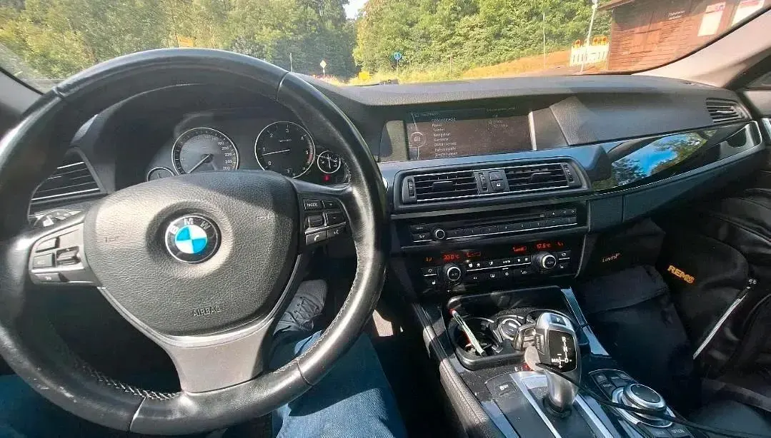 Gebraucht BMW 525 204 PS (150 kW) 2010 Braun Limousine