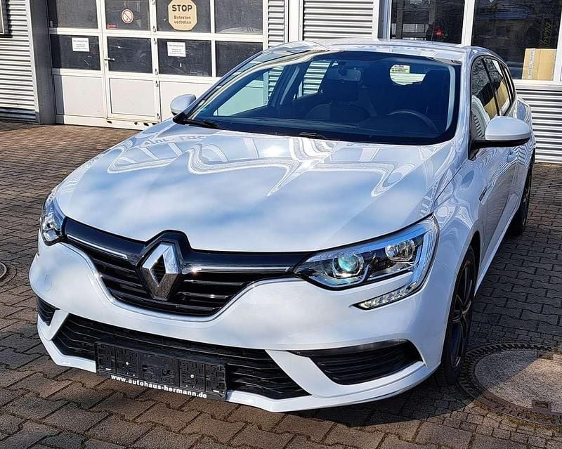 Weiß Gebraucht 2019 Renault Mégane GrandTour Life Kombi | 9.200 € (Fairer Preis) - Bild 1/4