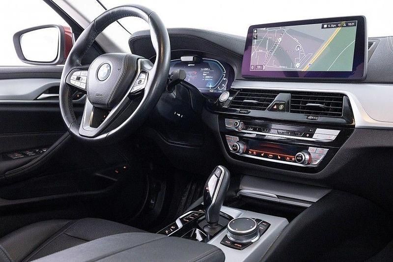 Gebraucht BMW 545e Executive 393 PS (289 kW) 2022 Limousine