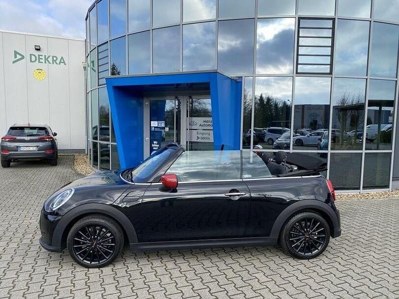 Gebraucht Mini Cooper Essential 136 PS (100 kW) 2022 Schwarz Kleinwagen