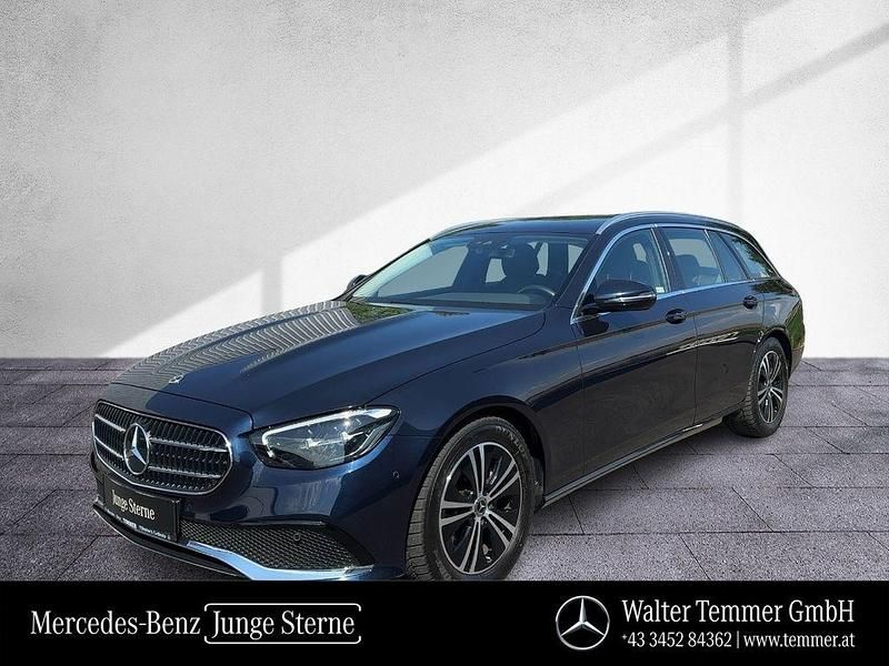 Blau Gebraucht 2023 Mercedes E200 Avantgarde Kombi | 34.450 € (Superpreis) - Bild 1/4