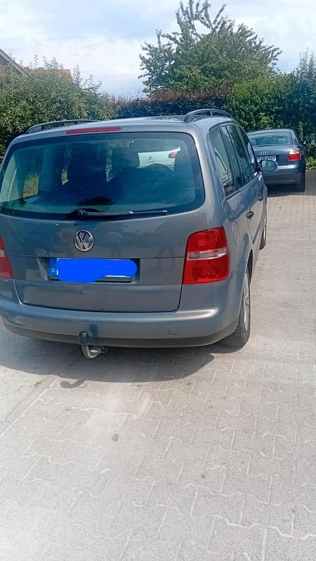 Gebraucht 2004 VW Touran Van / Kleinbus | 1.350 € (Superpreis) - Bild 1/4