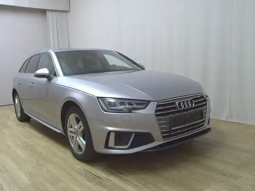 Gebraucht Audi A4 S-Line 190 PS (139 kW) 2019 Silber Kombi
