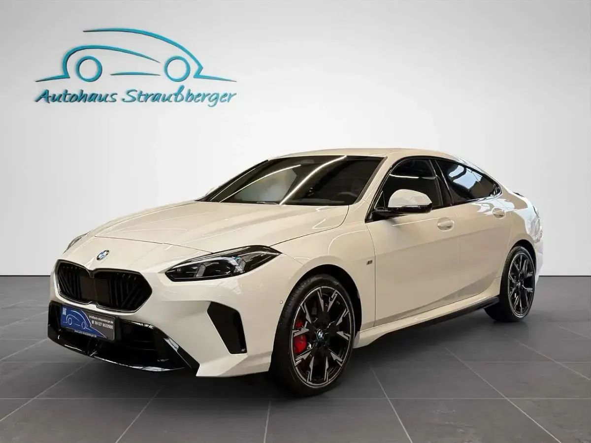 Gebraucht BMW 218 M Sport 150 PS (110 kW) 2025 Alpinweiss iii Coupé