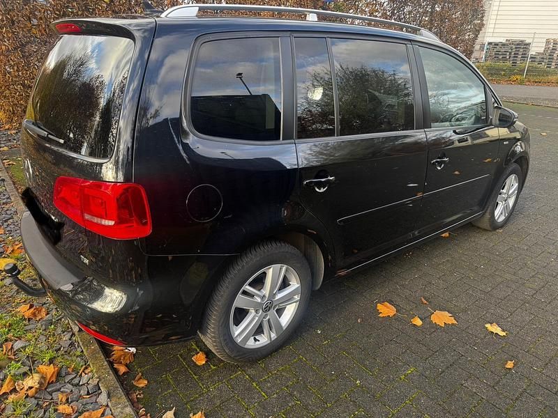 Gebraucht VW Touran 140 PS (102 kW) 2014 Schwarz Van / Kleinbus