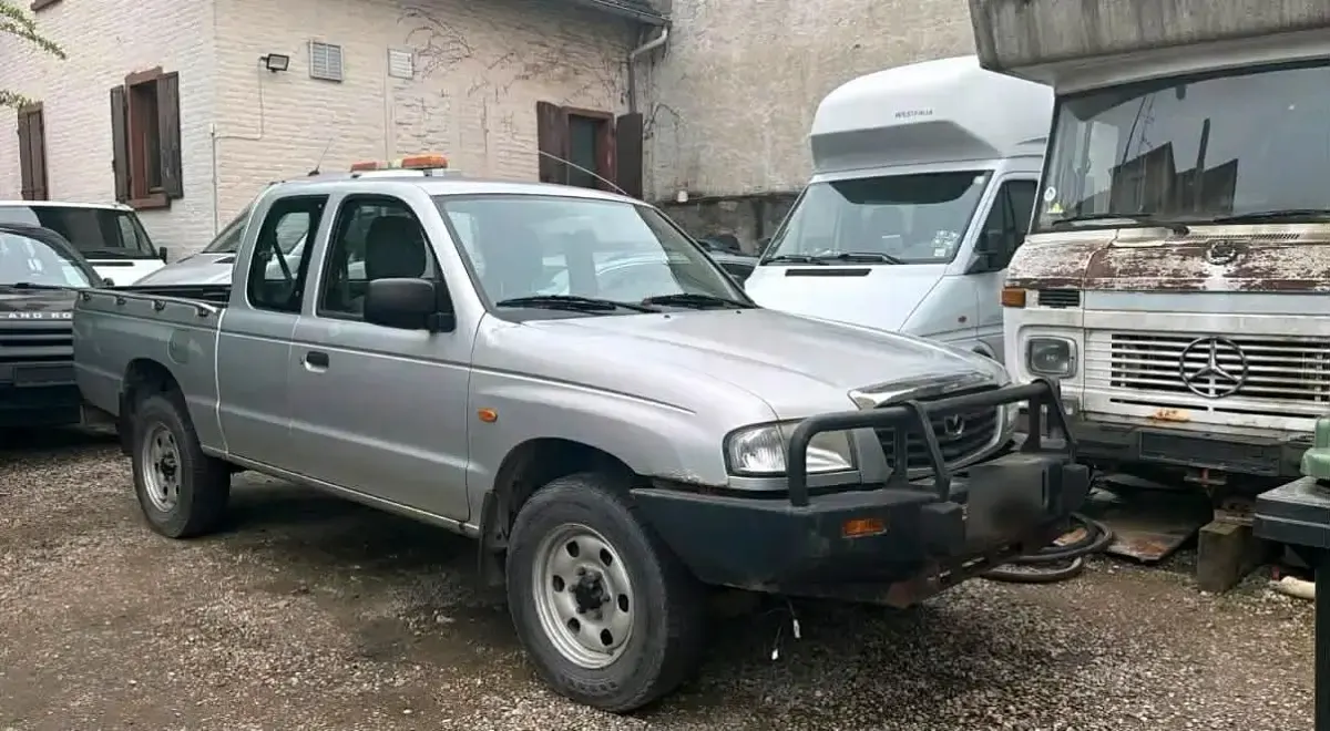 Second-hand Mazda 3 102 CP (75 kW) 2005 Argintiu SUV