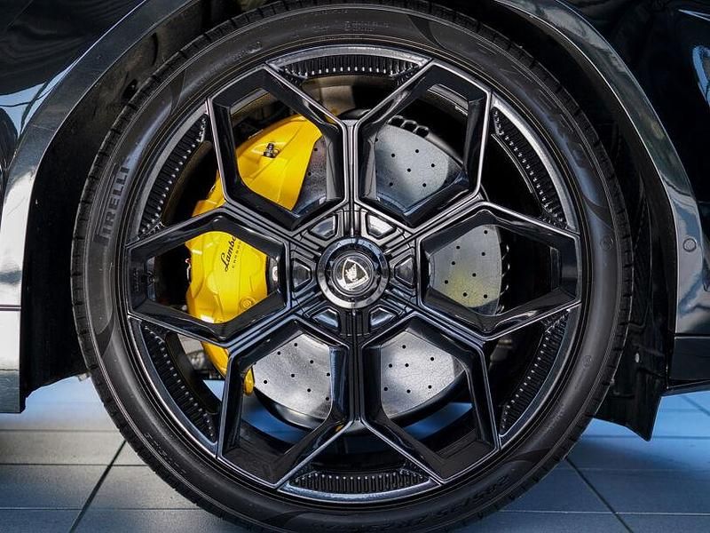 Gebraucht Lamborghini Urus 667 PS (490 kW) 2024 Schwarz SUV