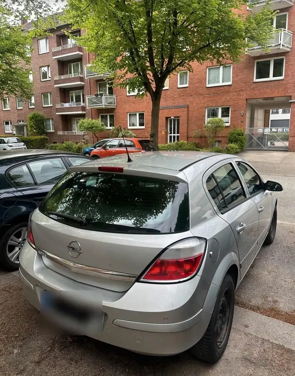 Gebraucht Opel Astra 90 PS (66 kW) 2006 Silber Limousine