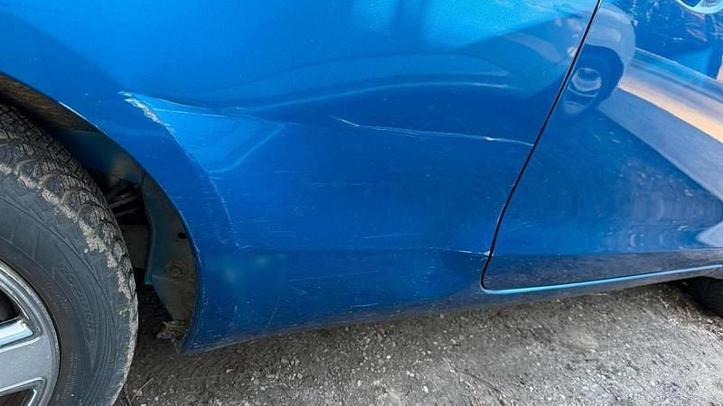 Gebraucht Toyota Yaris 70 PS (51 kW) 2007 Blau Kleinwagen