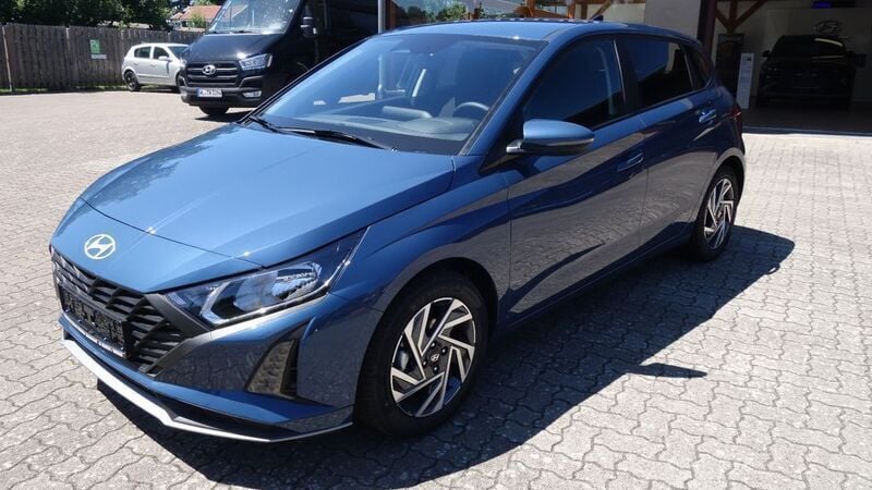 Blau Neu 2025 Hyundai i20 Limousine | 20.990 € (Etwas zu teuer) - Bild 1/4