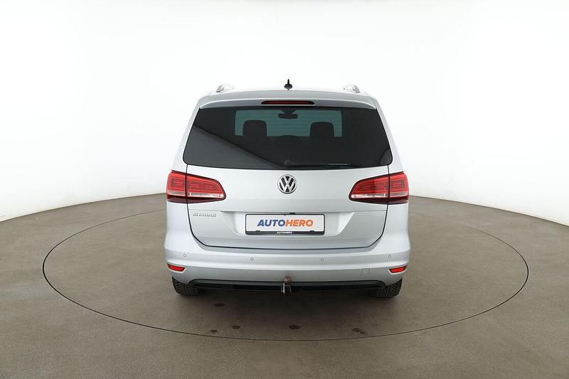 Gebraucht VW Sharan United 150 PS (110 kW) 2020 Grau Van / Kleinbus