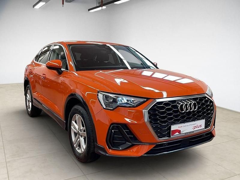 Gebraucht Audi Q3 Sportback Sport 150 PS (110 kW) 2022 Pulsorange SUV