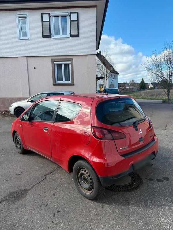 Gebraucht Mitsubishi Colt 75 PS (55 kW) 2009 Rot Kleinwagen