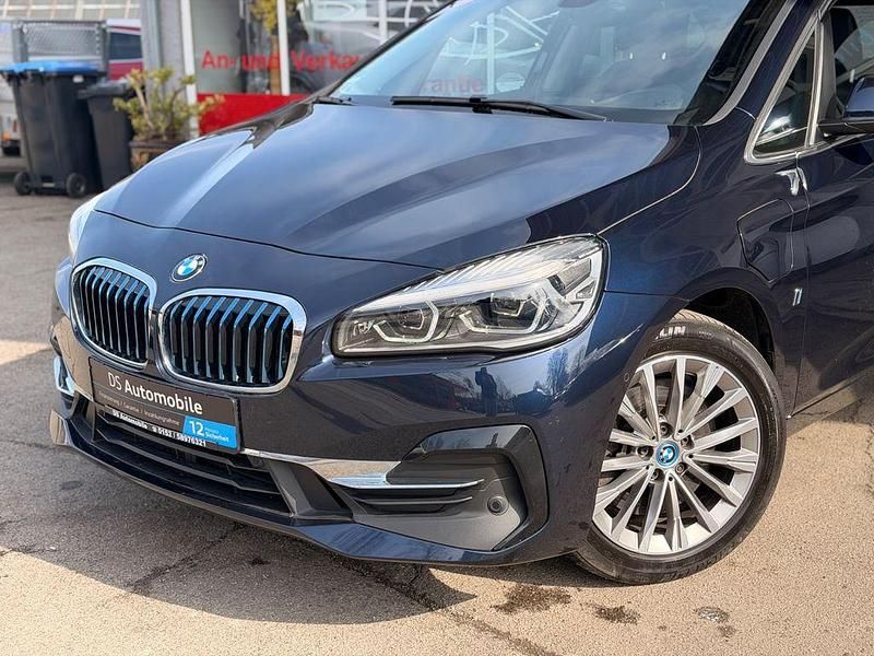 Gebraucht BMW 225 Active Tourer Luxury Line 224 PS (164 kW) 2018 Blau Van / Kleinbus