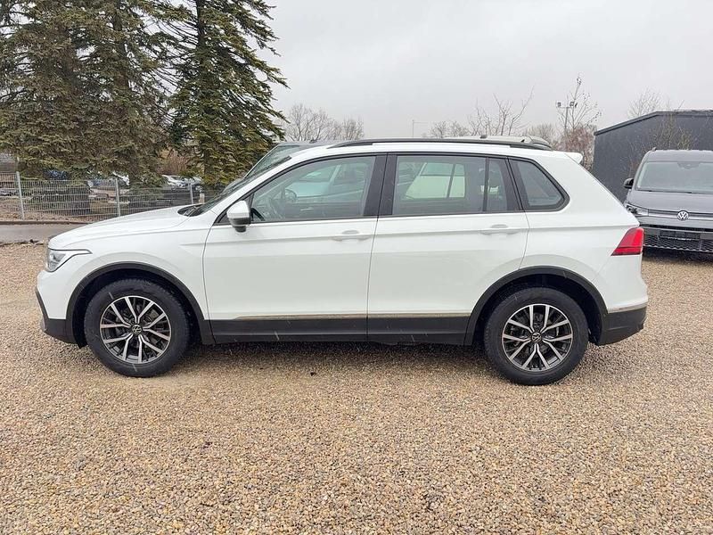 Gebraucht VW Tiguan Life 150 PS (110 kW) 2023 Weiß SUV