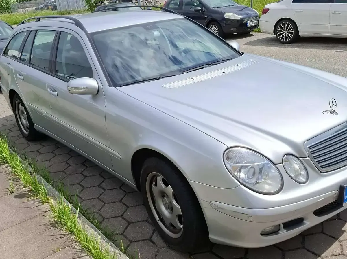 Gebraucht Mercedes E220 Classic 150 PS (110 kW) 2006 Grau Kombi