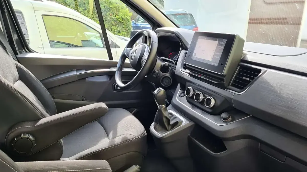 Gebraucht Renault Trafic 170 PS (125 kW) 2022 Schwarz Van / Kleinbus