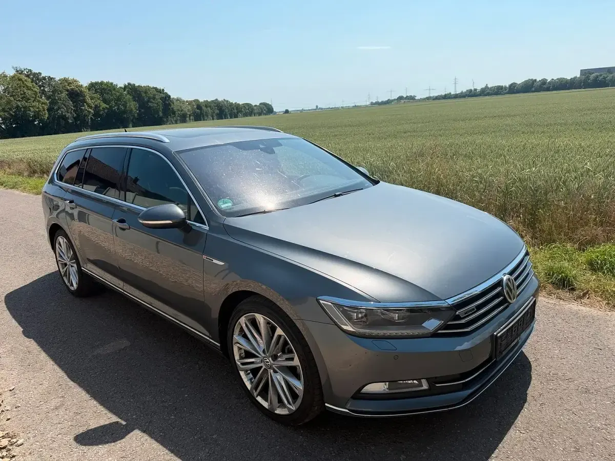 Gebraucht VW Passat 239 PS (175 kW) 2016 Grau Kombi