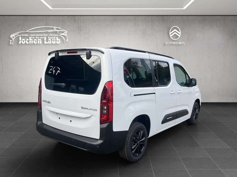 Gebraucht Citroën Berlingo 131 PS (96 kW) 2024 Eisweiss icy/typ Van / Kleinbus