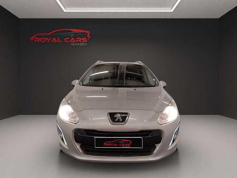 Gebraucht Peugeot 308 SW Active 111 PS (81 kW) 2012 Silber Kombi