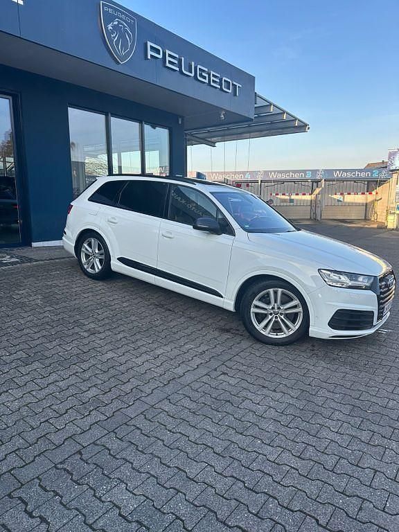 Weiß Gebraucht 2017 Audi SQ7 Ambiente SUV | 39.500 € (Superpreis) - Bild 1/4