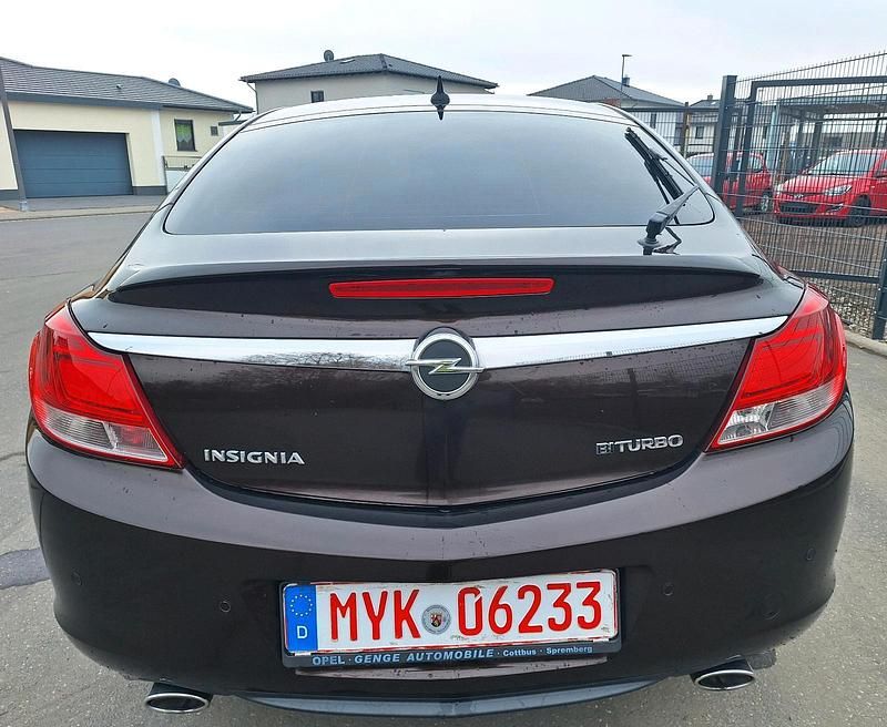 Gebraucht Opel Insignia 194 PS (142 kW) 2013 Braun Limousine