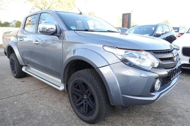 Grau Gebraucht 2018 Mitsubishi L200 Edition Abholung | 19.880 € (Superpreis) - Bild 1/4