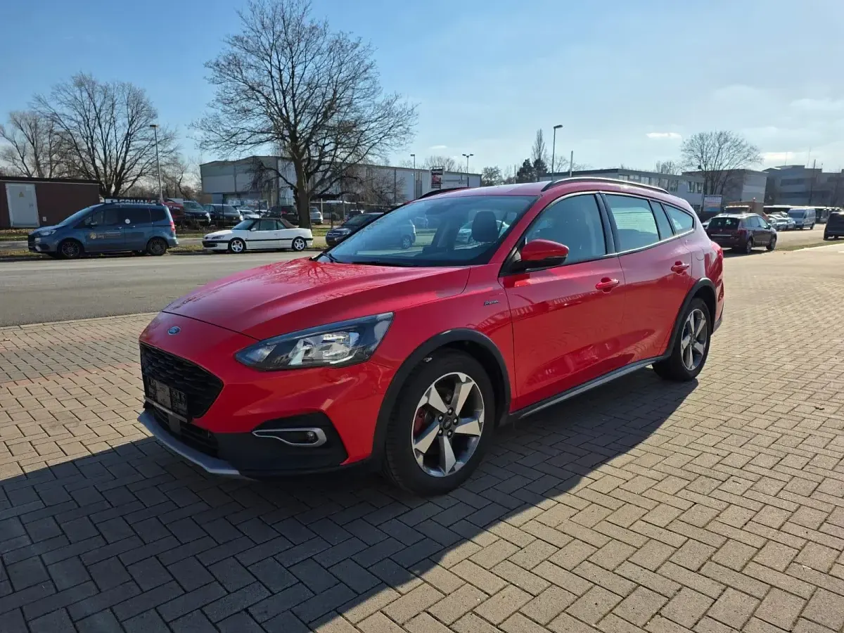 Gebraucht Ford Focus Active 150 PS (110 kW) 2020 Racerot Kombi