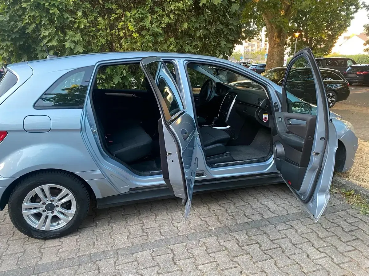 Gebraucht Mercedes B150 70 PS (51 kW) 2006 Blau Van / Kleinbus