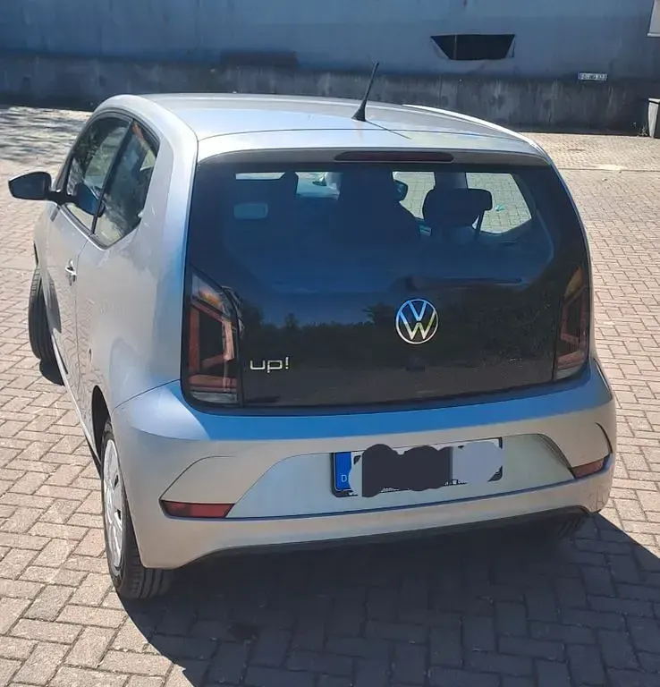 Second-hand VW up! Move 65 CP (47 kW) 2021 Argintiu Hatchback