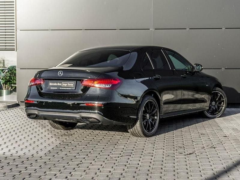 Gebraucht Mercedes E300 AMG 320 PS (235 kW) 2022 Schwarz Limousine