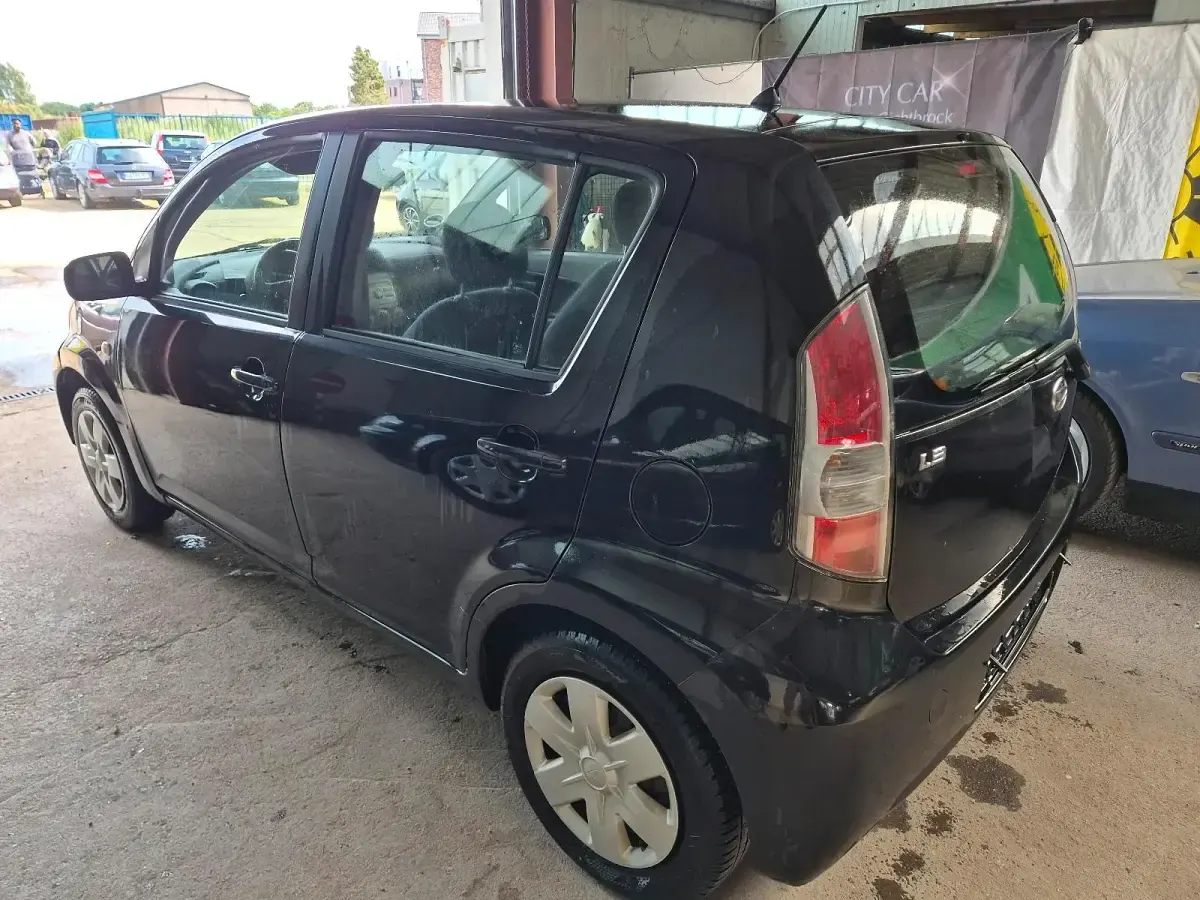Gebraucht Daihatsu Sirion 87 PS (63 kW) 2005 Schwarz Kleinwagen