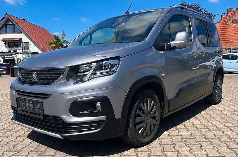 Gebraucht Peugeot Rifter Allure 131 PS (96 kW) 2021 Silber Van / Kleinbus