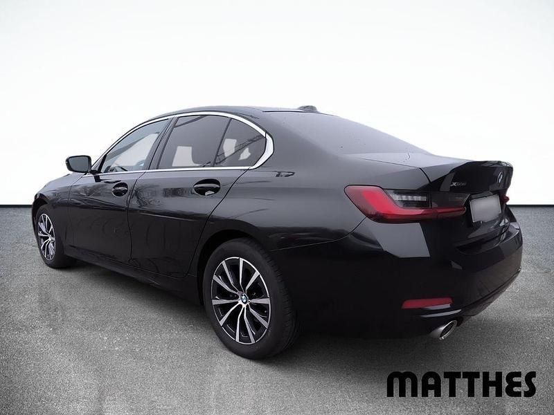Gebraucht BMW 320 Shadowline 190 PS (139 kW) 2022 Schwarz Limousine
