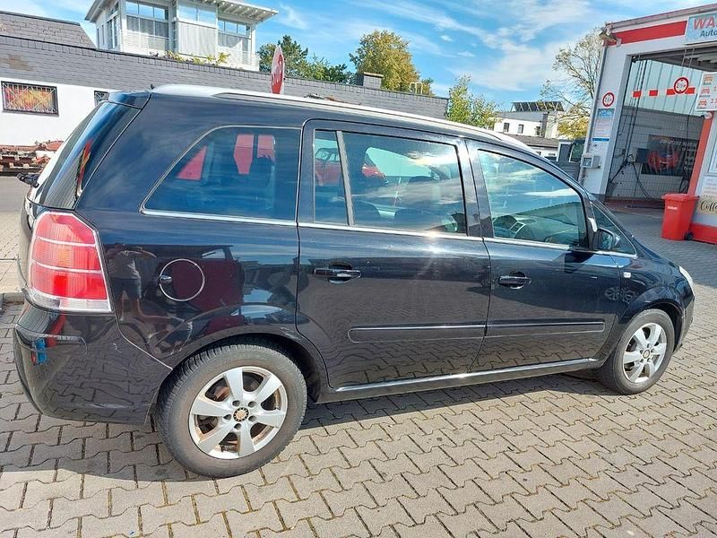 Gebraucht Opel Zafira 140 PS (102 kW) 2005 Schwarz Van / Kleinbus