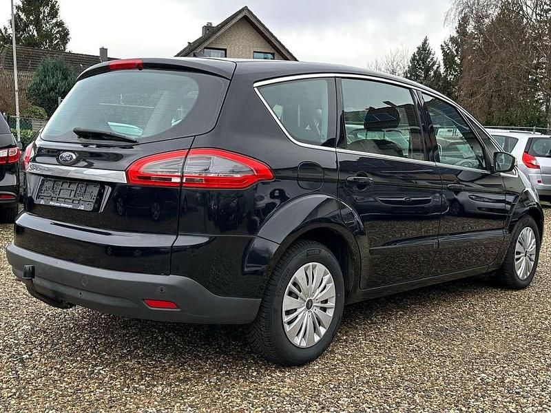 Gebraucht Ford S-MAX Titanium 140 PS (102 kW) 2013 Pantherschwarz metallic Van / Kleinbus