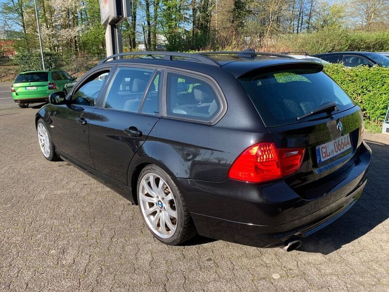 Gebraucht BMW 318 Performance 143 PS (105 kW) 2010 Schwarz Kombi