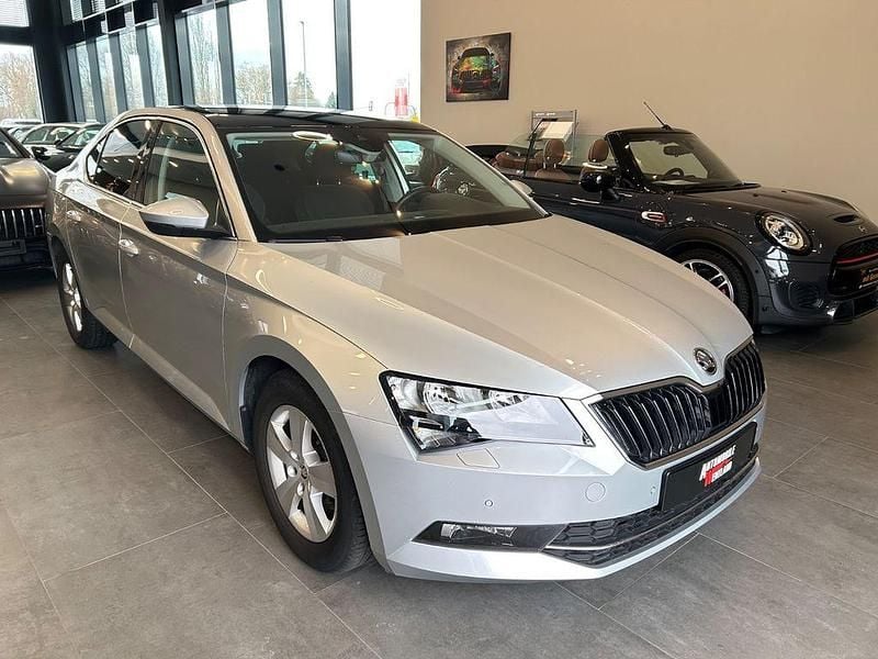 Gebraucht Skoda Superb Ambition 150 PS (110 kW) 2018 Silber Limousine
