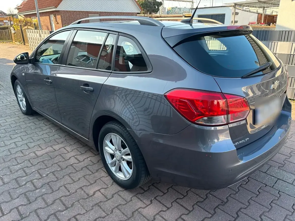Gebraucht Chevrolet Cruze 110 PS (80 kW) 2013 Grau Kombi