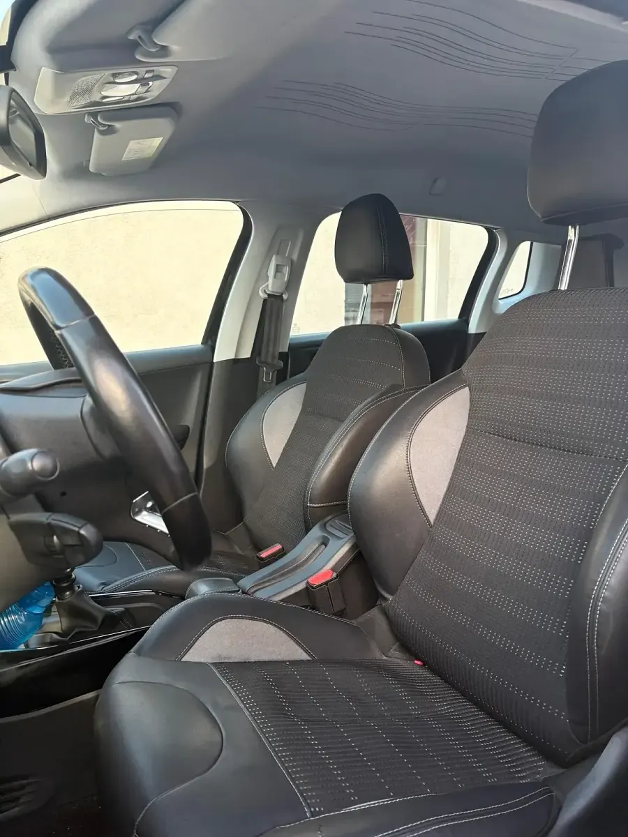 Gebraucht Peugeot 2008 96 PS (70 kW) 2015 Schwarz SUV