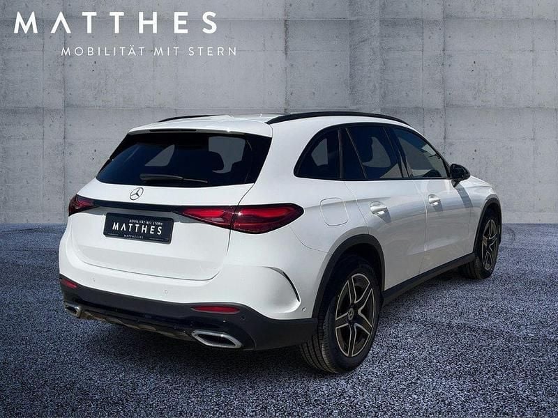 Gebraucht Mercedes GLC220 AMG 197 PS (144 kW) 2025 Weiß SUV