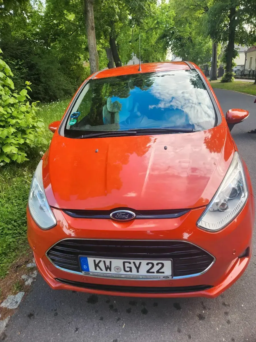 Używany Ford B-MAX Titanium 101 KM (74 kW) 2014 Pomarańczowy Minivan