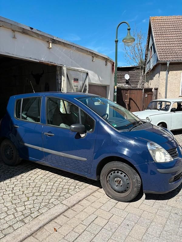 Second-hand Renault Modus 75 CP (55 kW) 2007 Albastru Monovolum