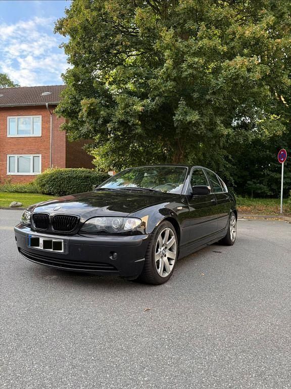 Schwarz Gebraucht 2004 BMW 325 Exclusive Limousine | 4.750 € (Fairer Preis) - Bild 1/4